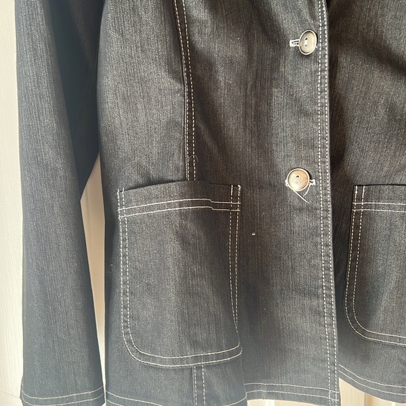 Women’s Vintage Dark Denim Blazer with Metal Buttons and White Seaming - Picture 2 of 4